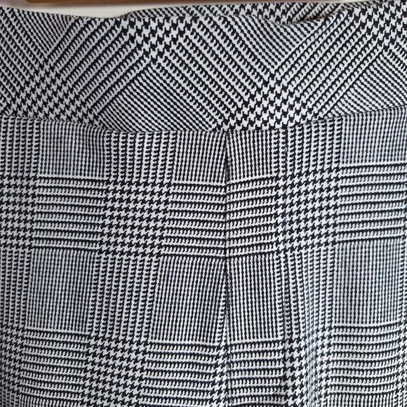 Torrid Houndstooth Mid-Rise Black and White Pants Size 10 - Picture 2 of 9